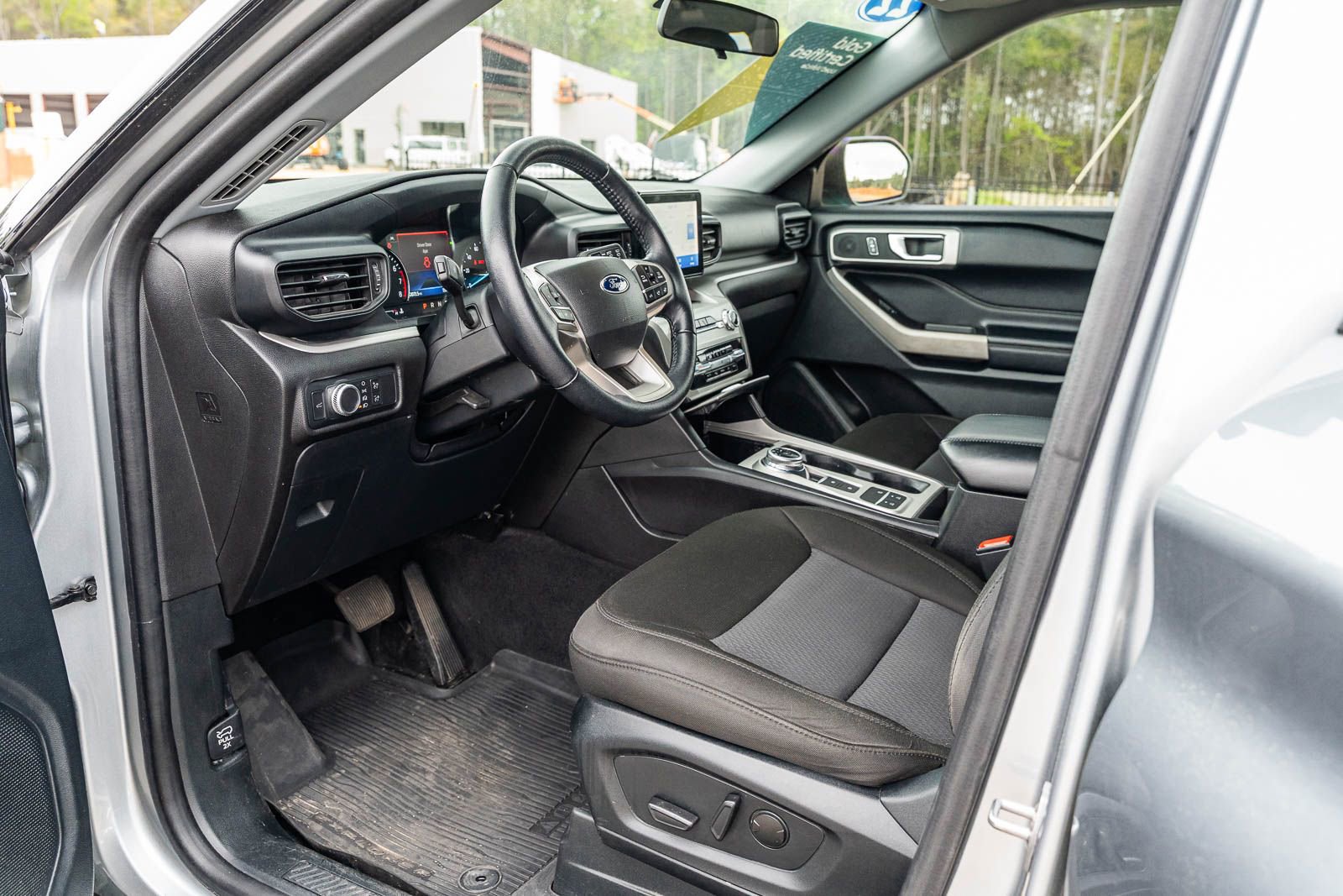 Certified 2022 Ford Explorer XLT RWD image 22