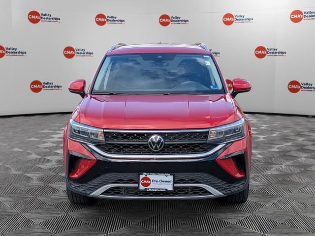 Certified 2023 Volkswagen Taos SE image 2