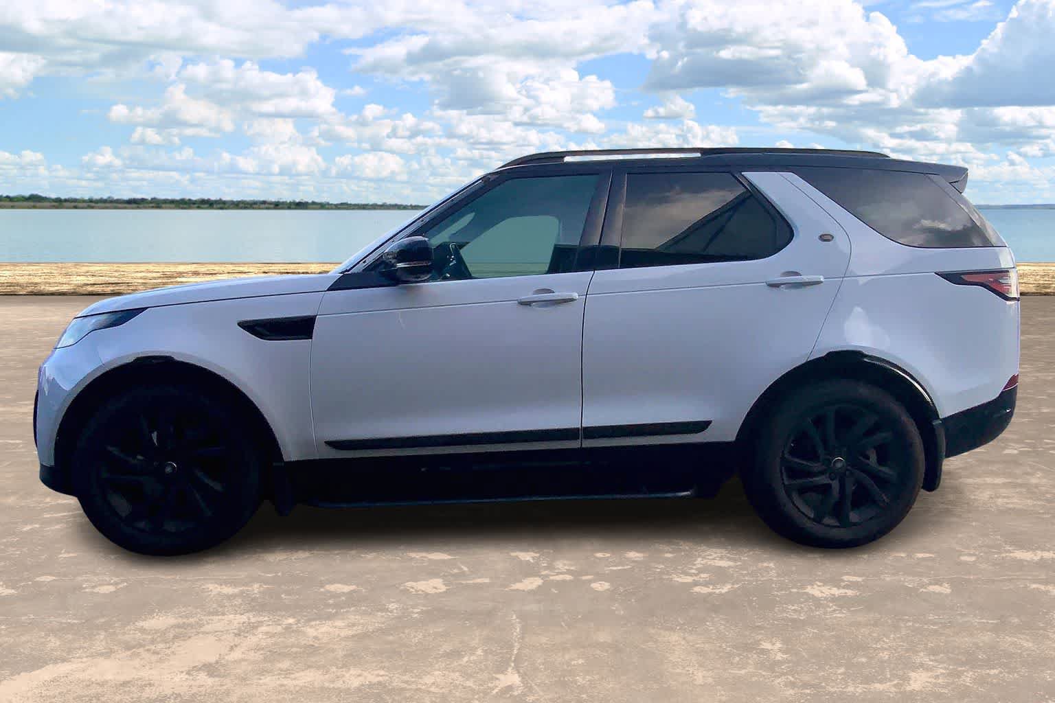 Used 2020 Land Rover Discovery HSE AWD/4WD image 3