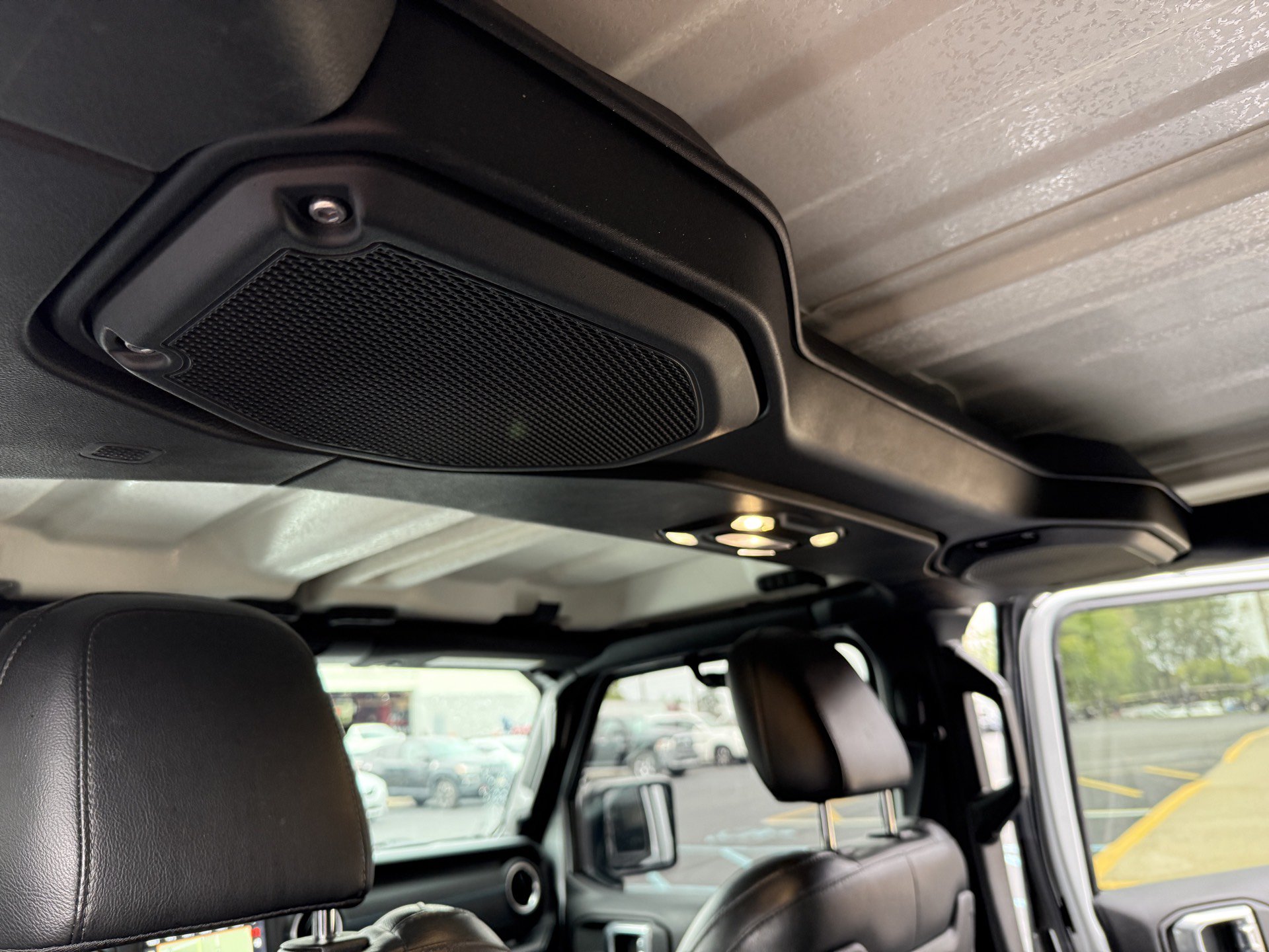 Used 2022 Jeep Wrangler Unlimited Rubicon 4xe w/ Steel Bumper Group AWD/4WD image 32