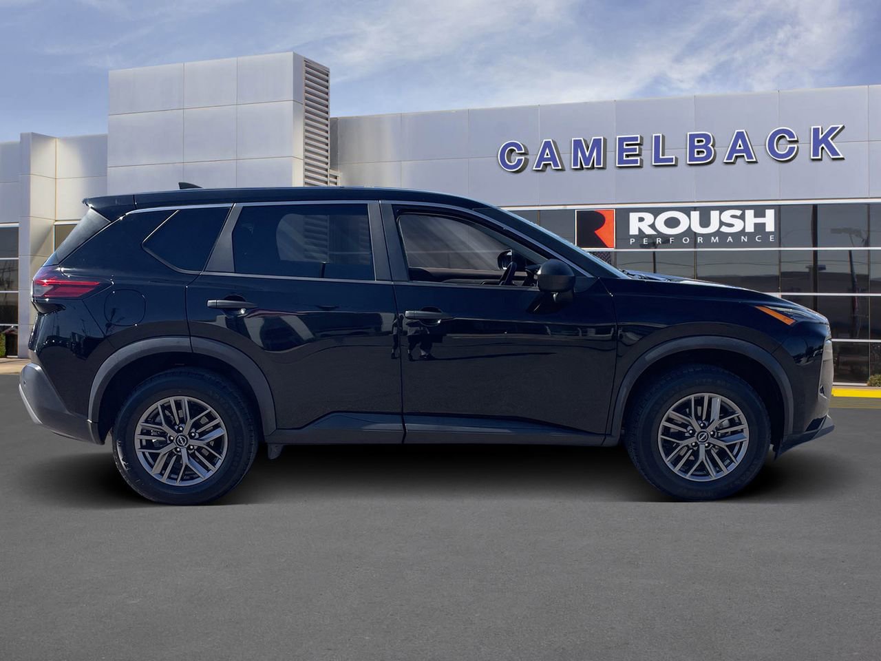 Used 2023 Nissan Rogue S image 7