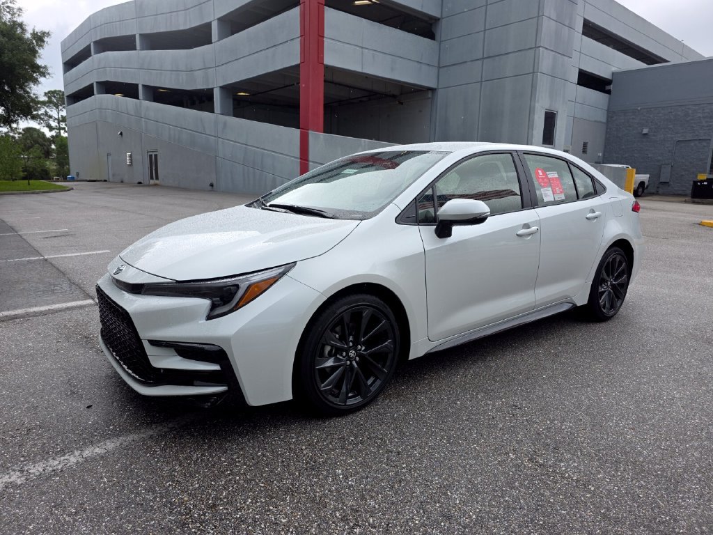 New 2027 Toyota Corolla SE FWD image 3