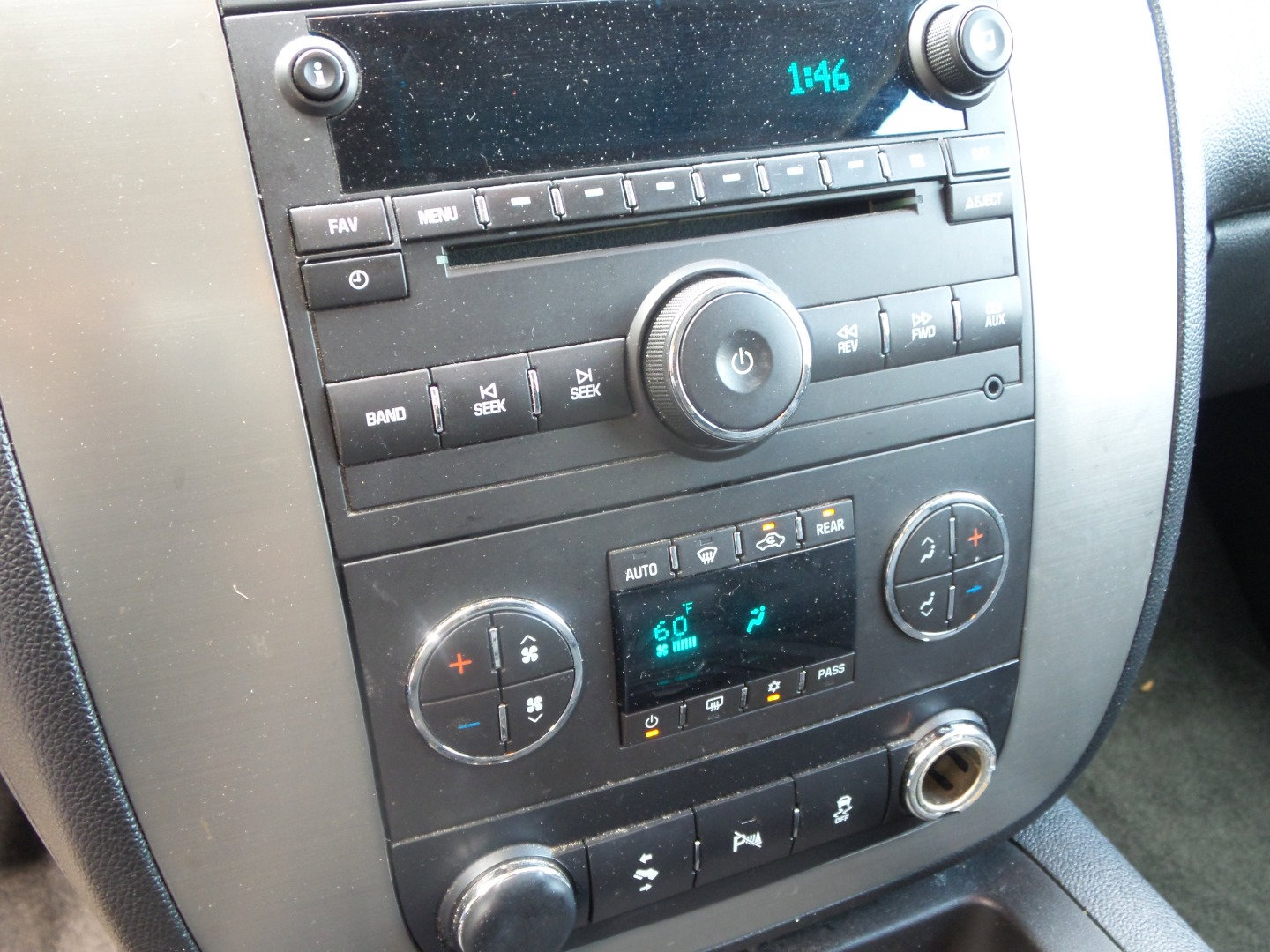 Used 2012 GMC Yukon SLT w/ SLT-2 Equipment Package image 30