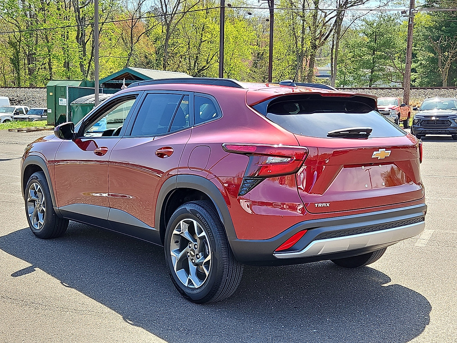 Used 2024 Chevrolet Trax LT w/ Sunroof Package FWD image 4