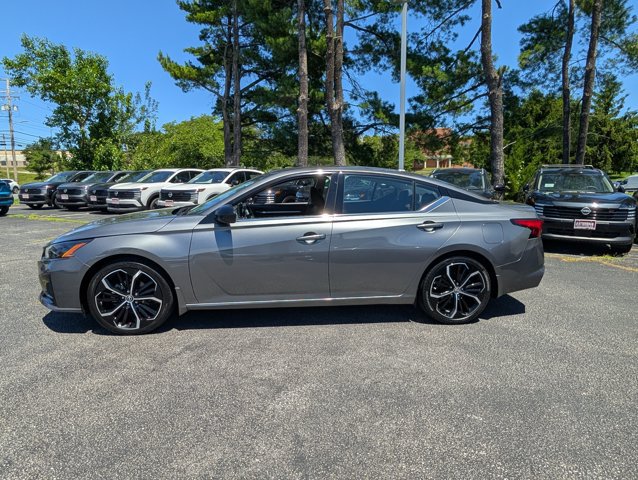 Certified 2023 Nissan Altima 2.5 SR w/ SR Premium Package FWD image 6