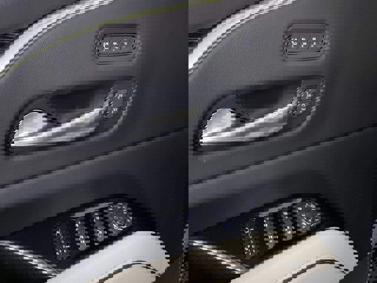 Used 2022 Cadillac Escalade ESV Sport image 11