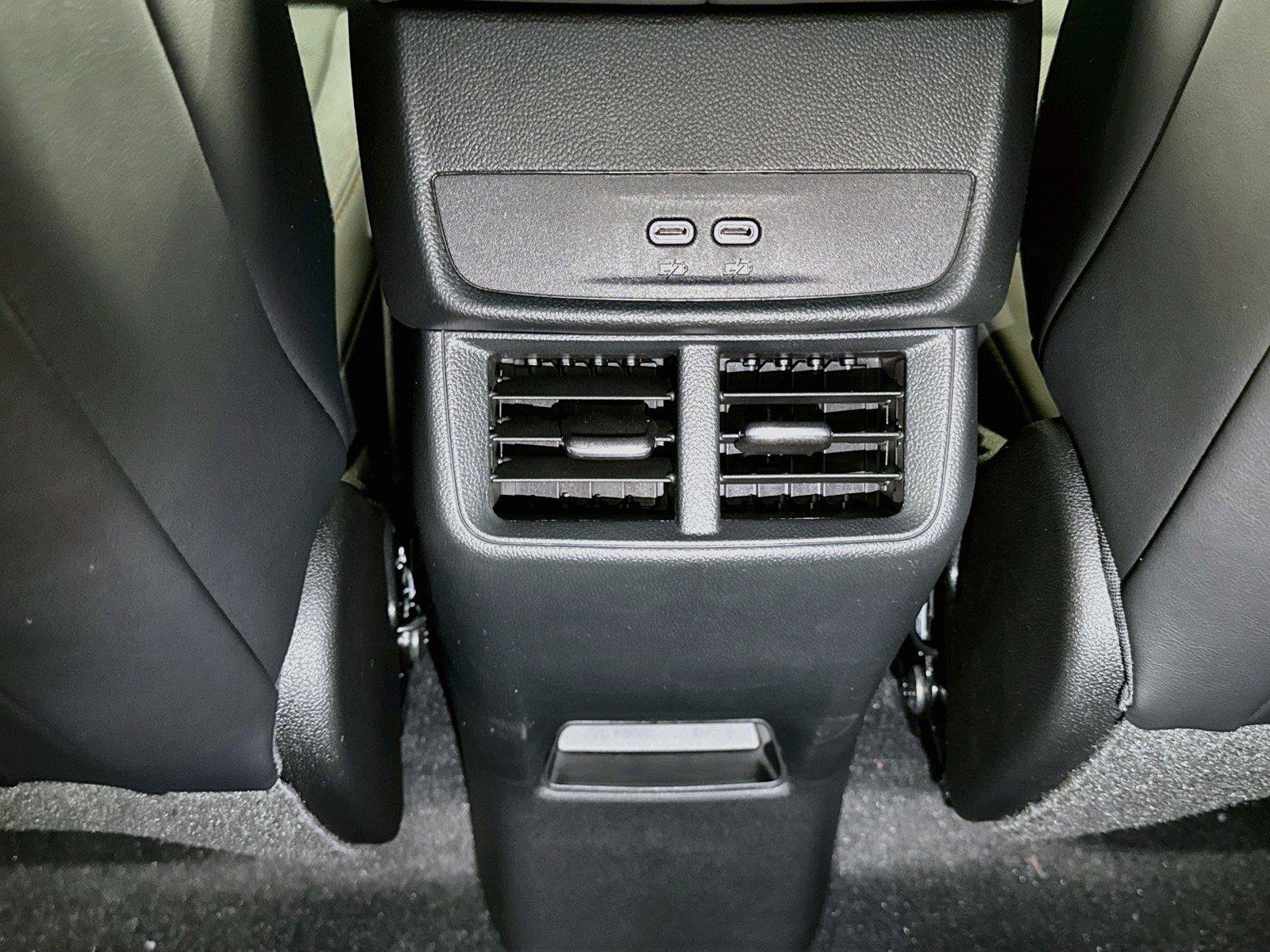 New 2027 GMC Terrain AT4 w/ Technology Package II AWD/4WD image 14
