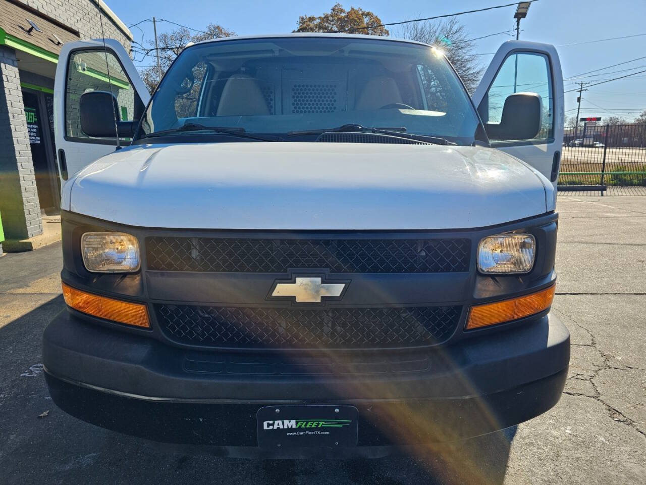 Used 2015 Chevrolet Express 2500 Extended RWD image 39