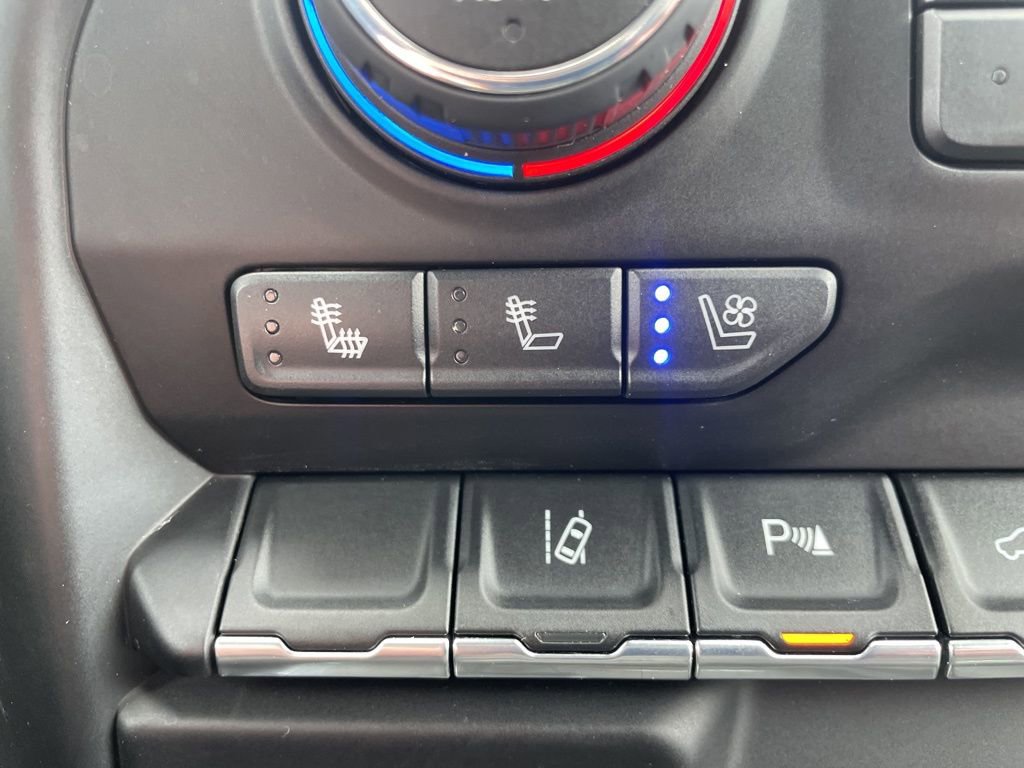 Used 2020 Chevrolet Silverado 2500 LTZ w/ LTZ Plus Package image 28