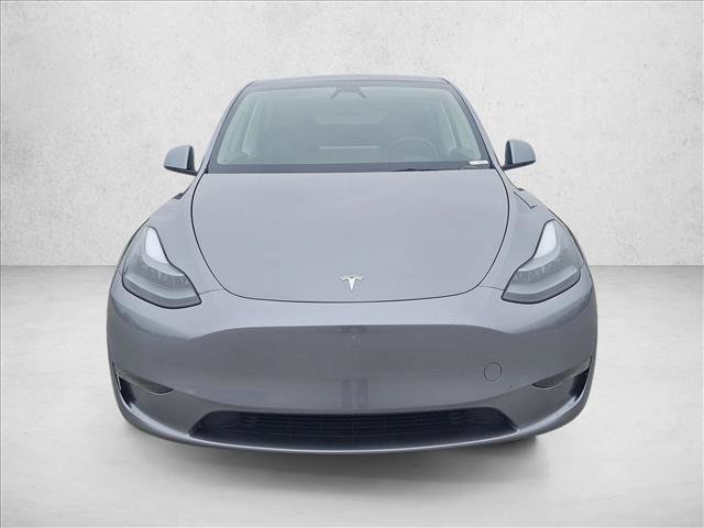 Used 2025 Tesla Model Y Long Range RWD image 2