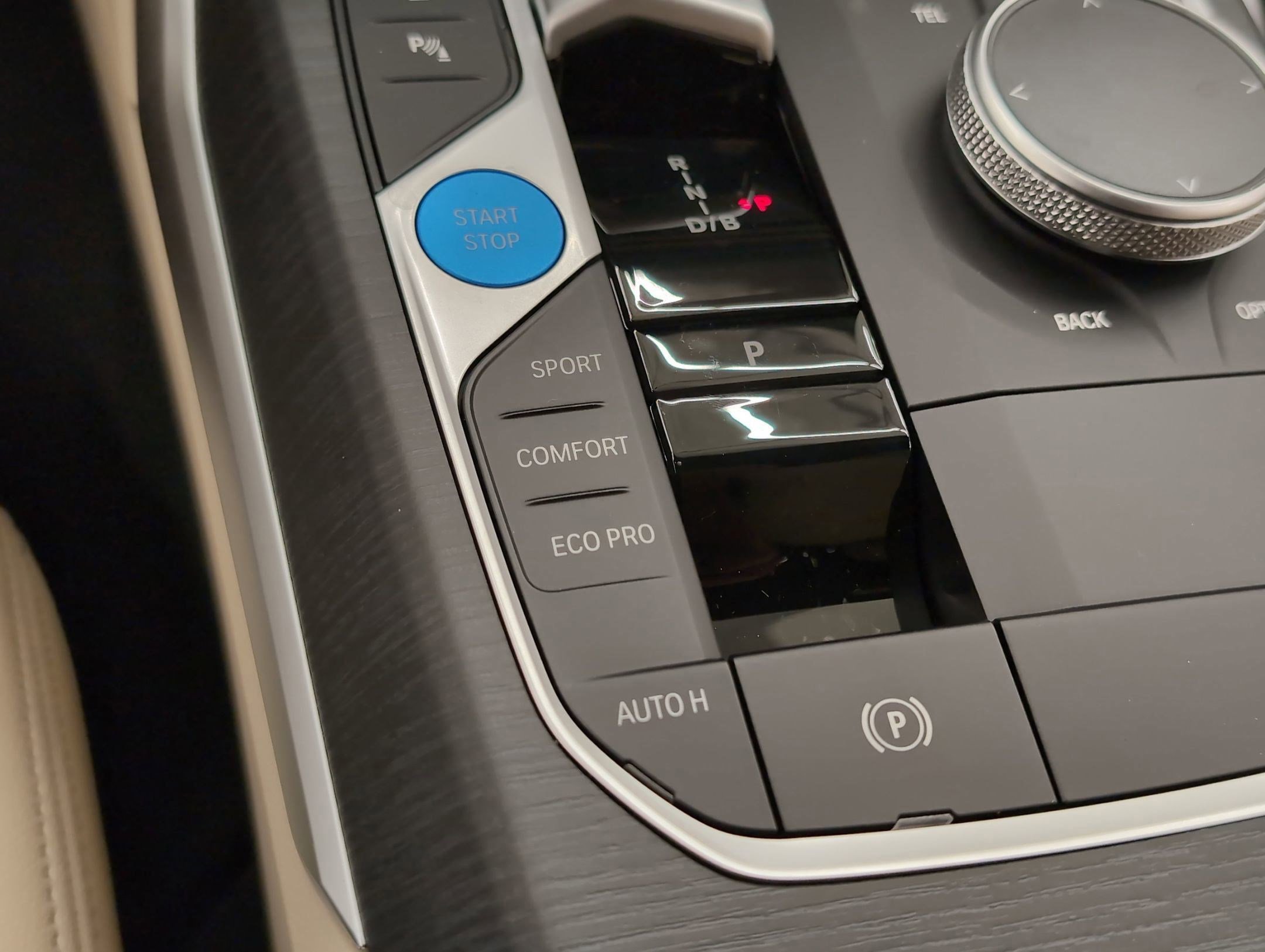 Certified 2025 BMW i4 eDrive40 w/ Premium Package image 20