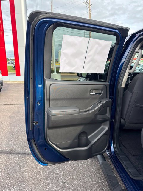 Certified 2022 Nissan Frontier SV AWD/4WD image 14