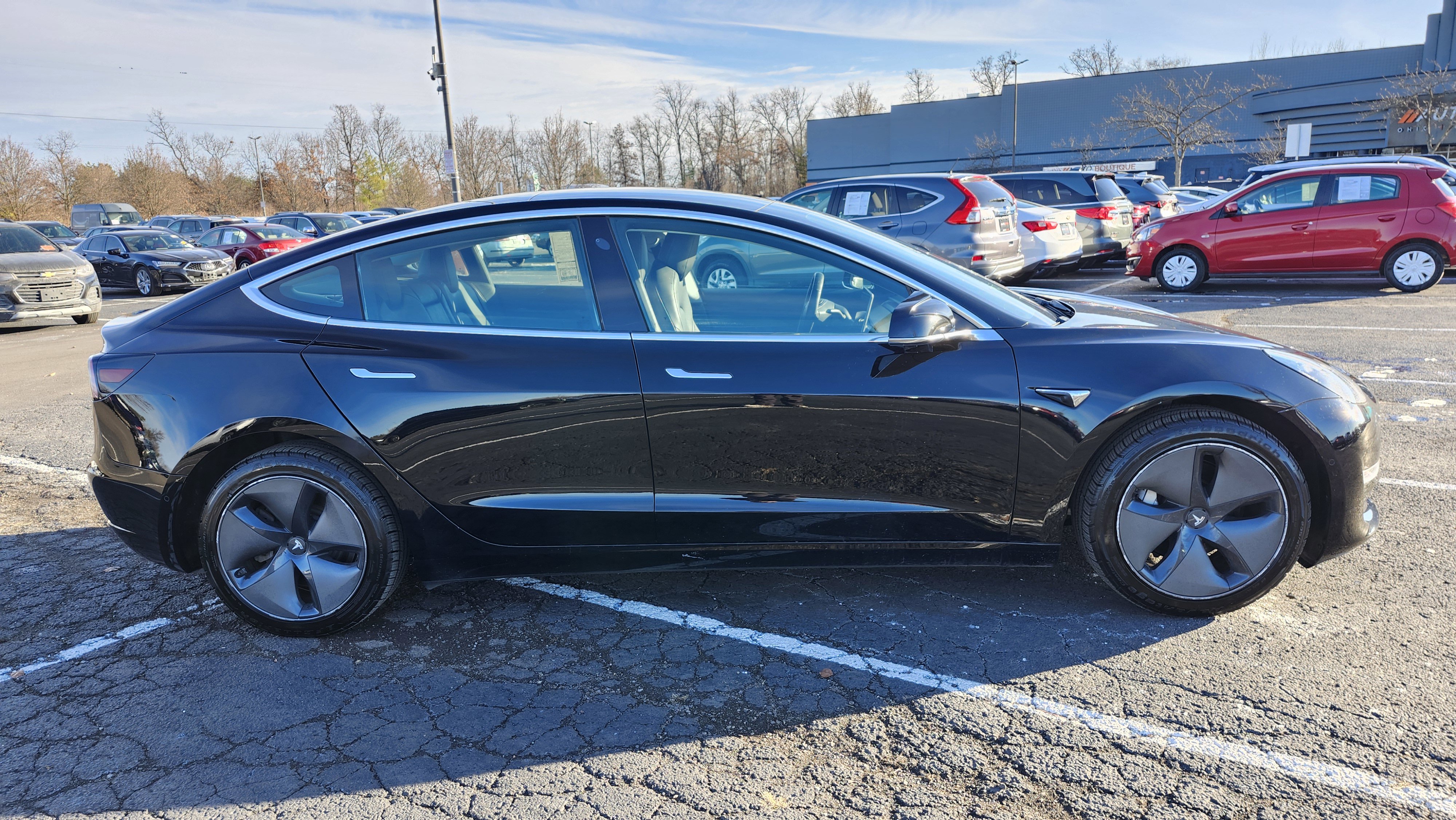 Used 2019 Tesla Model 3 Standard Range image 17