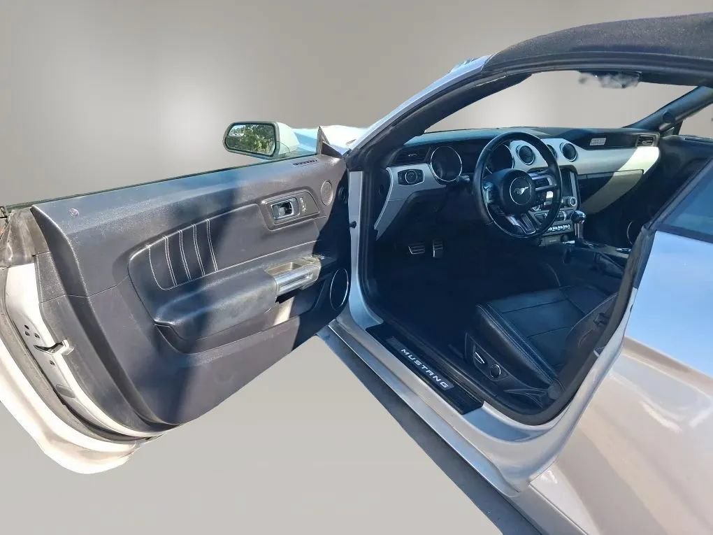 Used 2016 Ford Mustang Premium RWD image 19