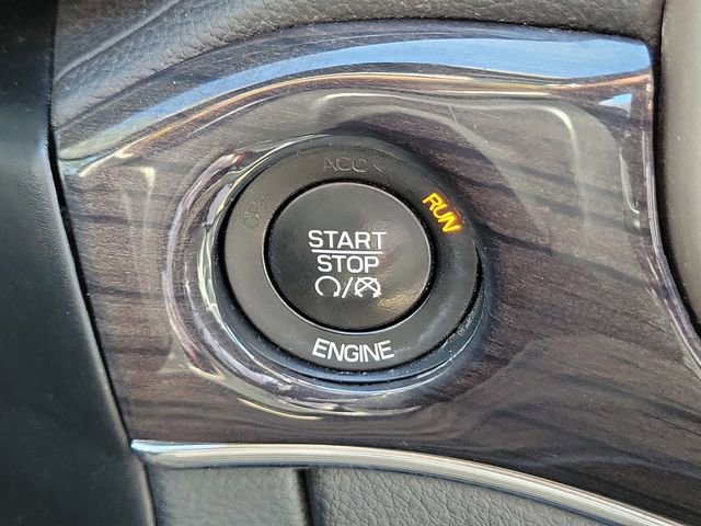 Used 2015 Jeep Grand Cherokee Overland image 29