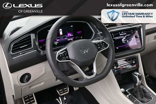 Used 2022 Volkswagen Tiguan SE R-Line FWD image 22