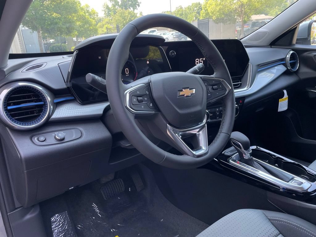 New 2026 Chevrolet Trax LT w/ Driver Confidence Package FWD image 10
