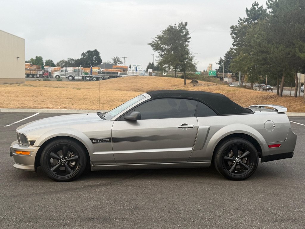 Used 2009 Ford Mustang GT RWD image 9