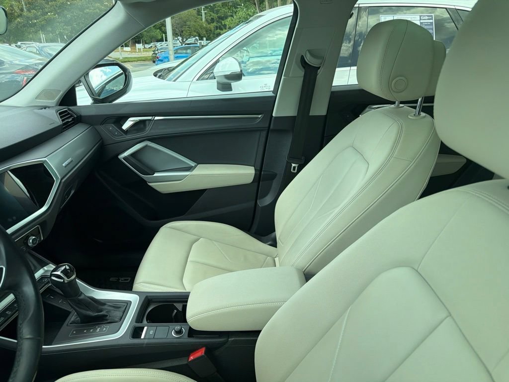 Used 2022 Audi Q3 2.0T Premium w/ Convenience Package AWD/4WD image 13