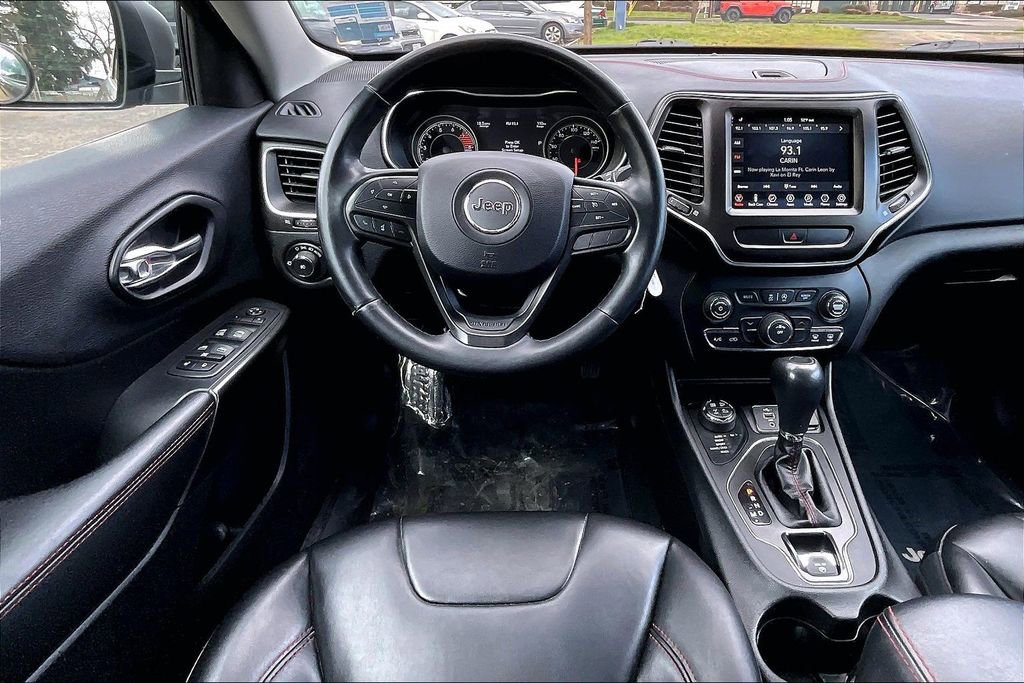 Used 2019 Jeep Cherokee Trailhawk w/ Cold Weather Group AWD/4WD image 7