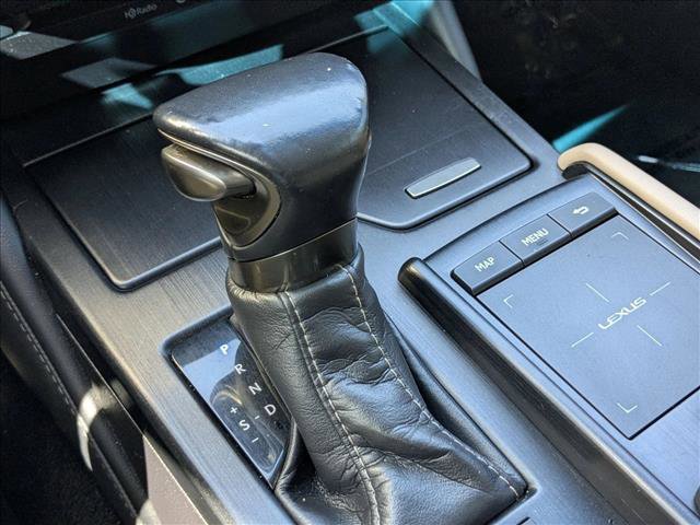 Used 2020 Lexus ES 300h w/ Premium Package image 12