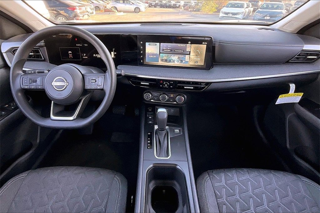 Used 2025 Nissan Kicks SV image 15