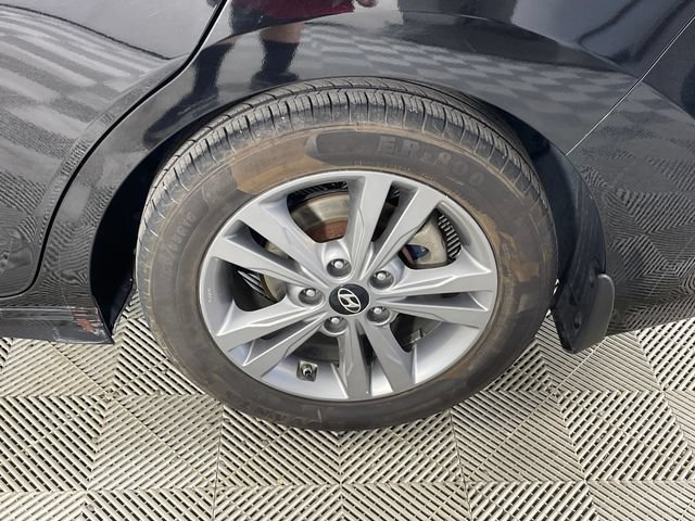 Used 2018 Hyundai Elantra Value Edition FWD image 20