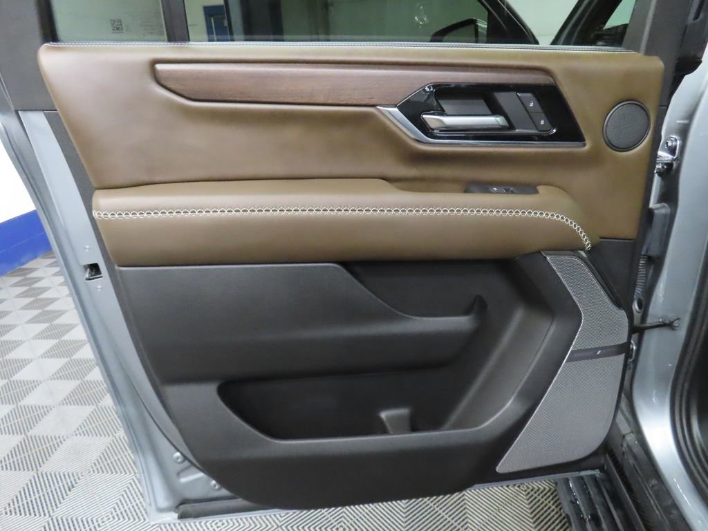 Used 2025 GMC Yukon XL Denali Ultimate AWD/4WD image 73