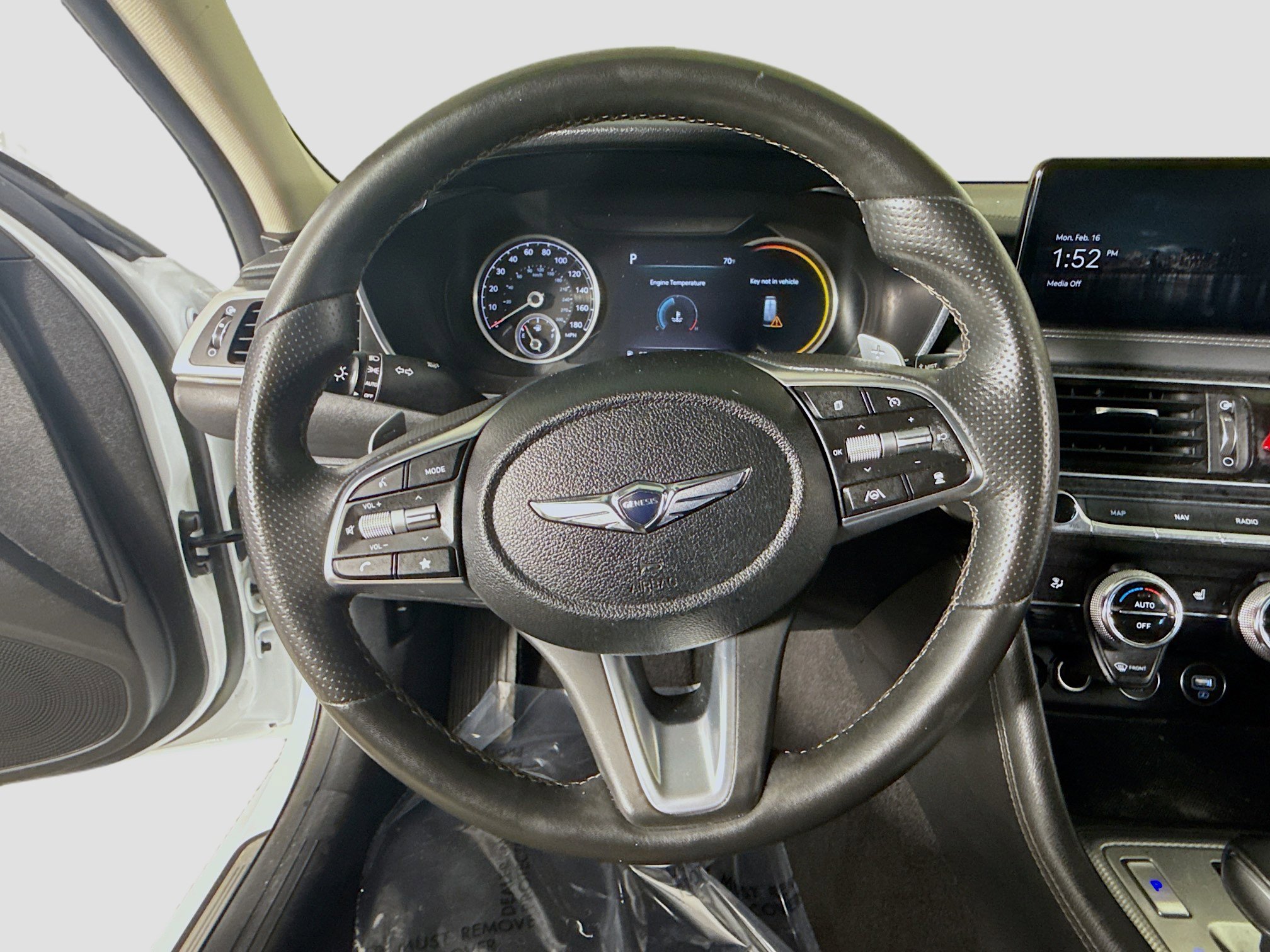 Used 2022 Genesis G70 3.3T image 13