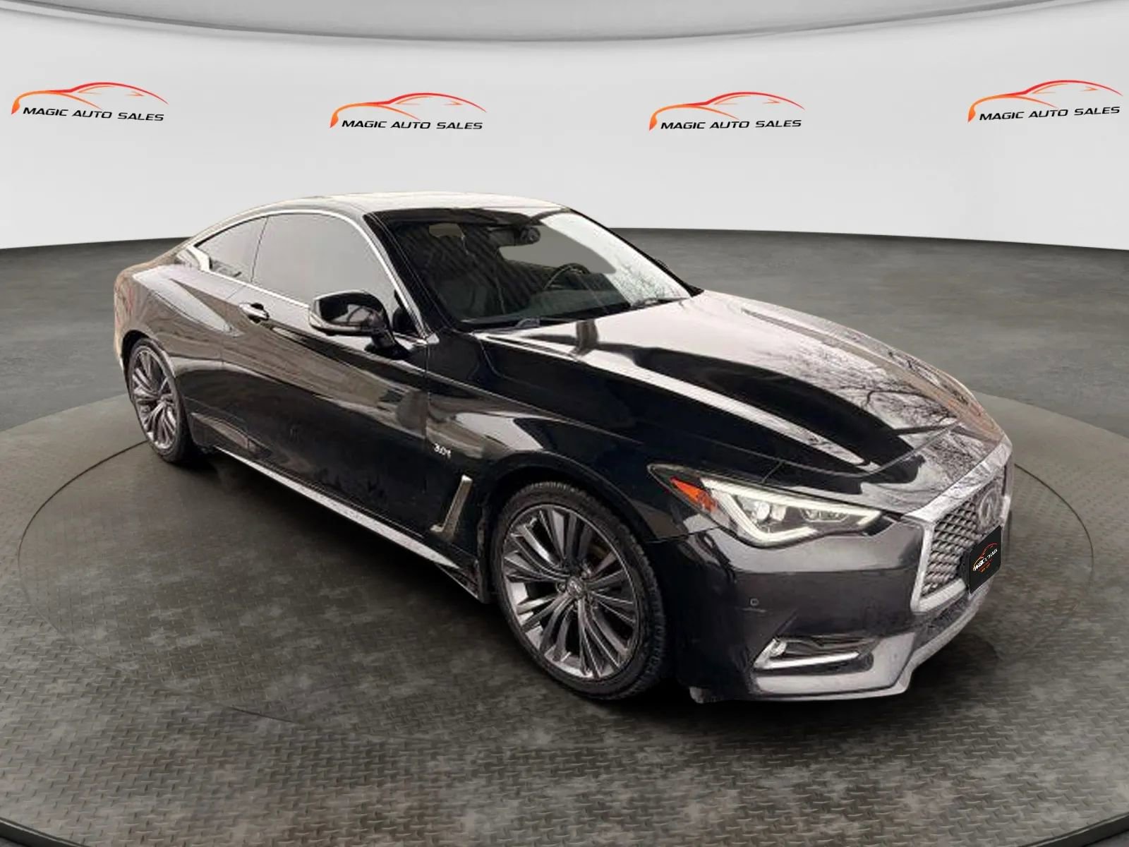 Used 2018 INFINITI Q60 3.0t Luxe w/ Sensory Package 3.0T Luxe image 5
