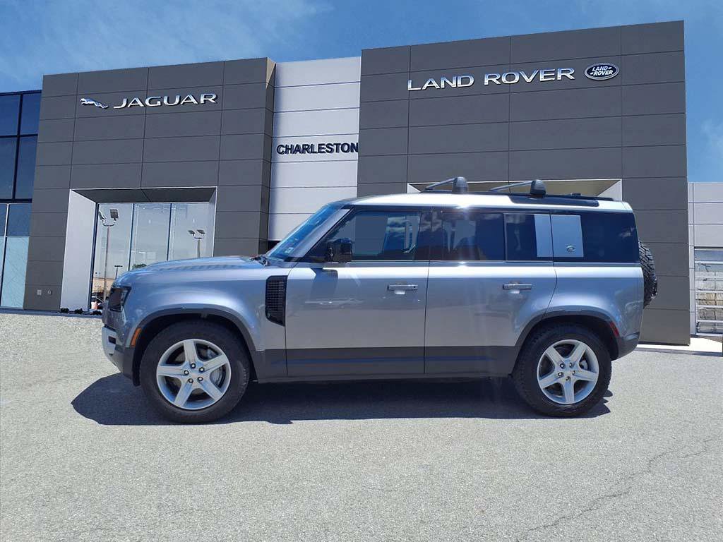 Used 2020 Land Rover Defender 110 SE AWD/4WD image 2