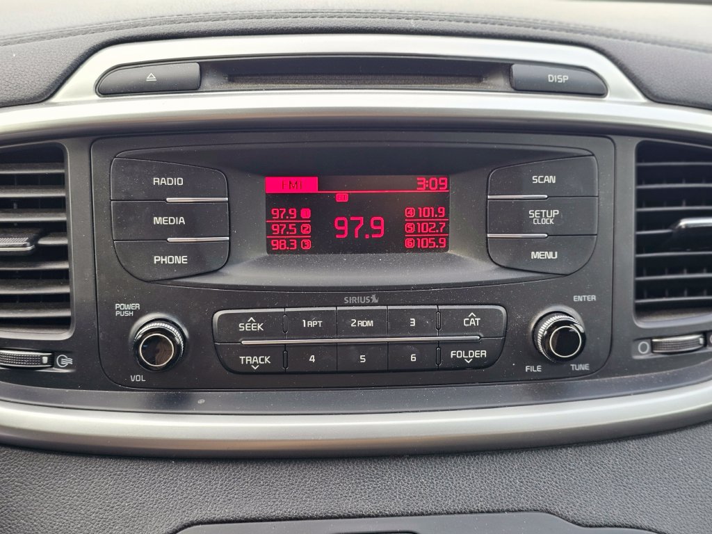 Used 2016 Kia Sorento L FWD image 17
