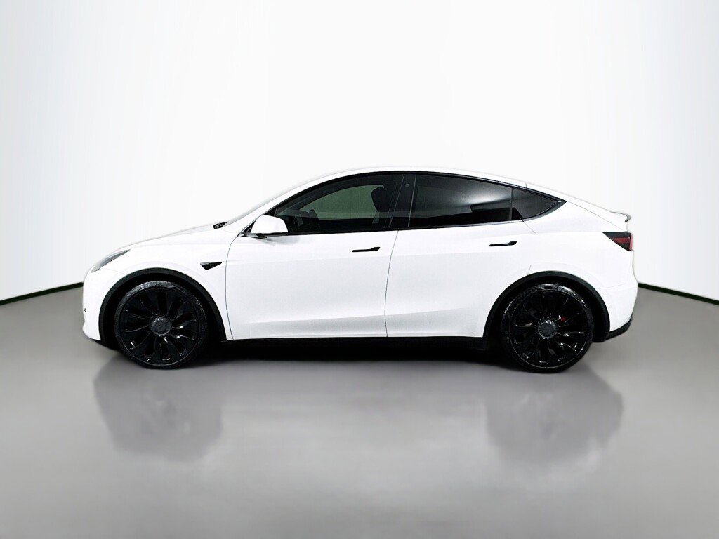 Used 2021 Tesla Model Y Performance image 2