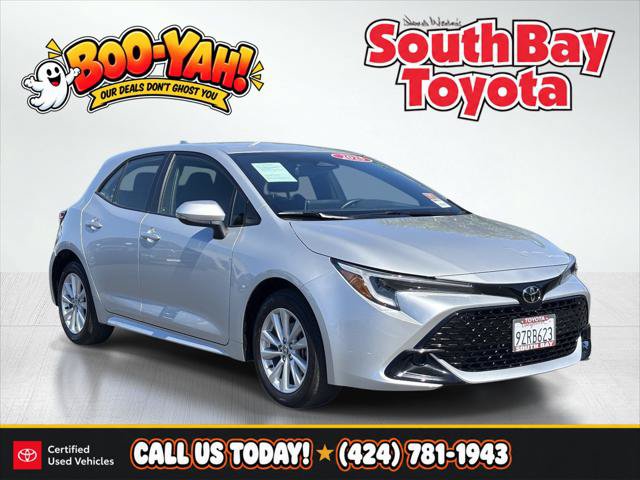 Certified 2025 Toyota Corolla SE FWD image 1