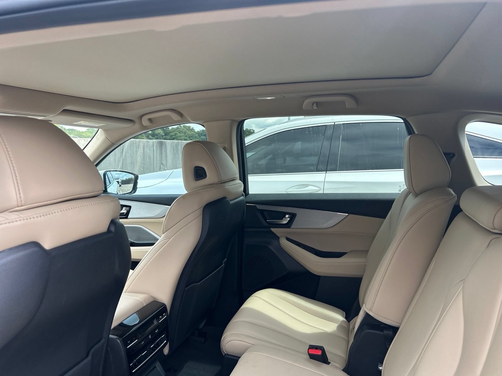 Used 2023 Acura MDX FWD image 12