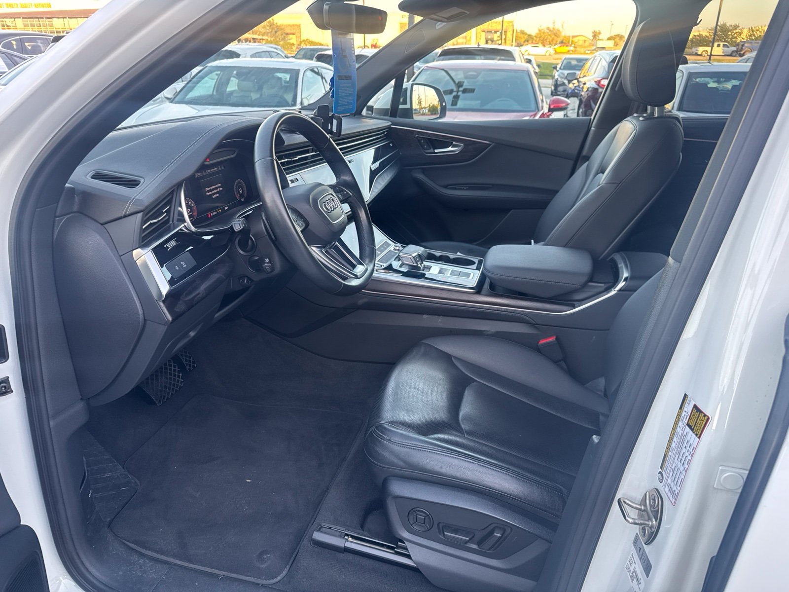 Used 2023 Audi Q7 2.0T Premium Plus w/ Premium Plus Package AWD/4WD image 11