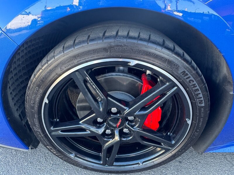 Used 2023 Chevrolet Corvette Stingray Preferred Cpe w/ Stealth Interior Trim Package RWD image 7