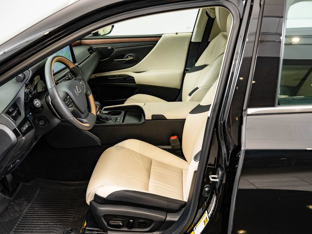 Certified 2024 Lexus ES 300h Ultra Luxury FWD image 21