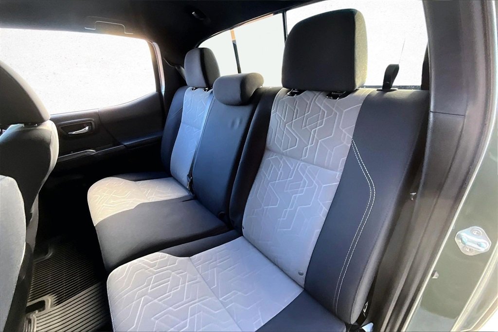 Certified 2021 Toyota Tacoma TRD Off-Road image 19