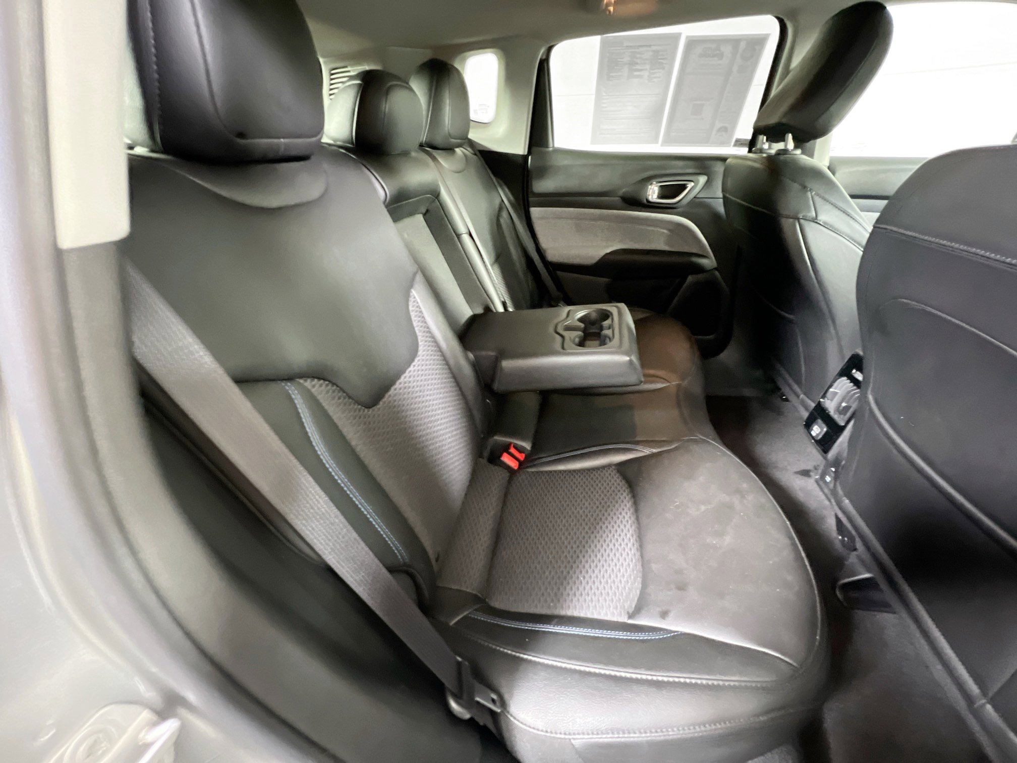 Used 2022 Jeep Compass Latitude image 24