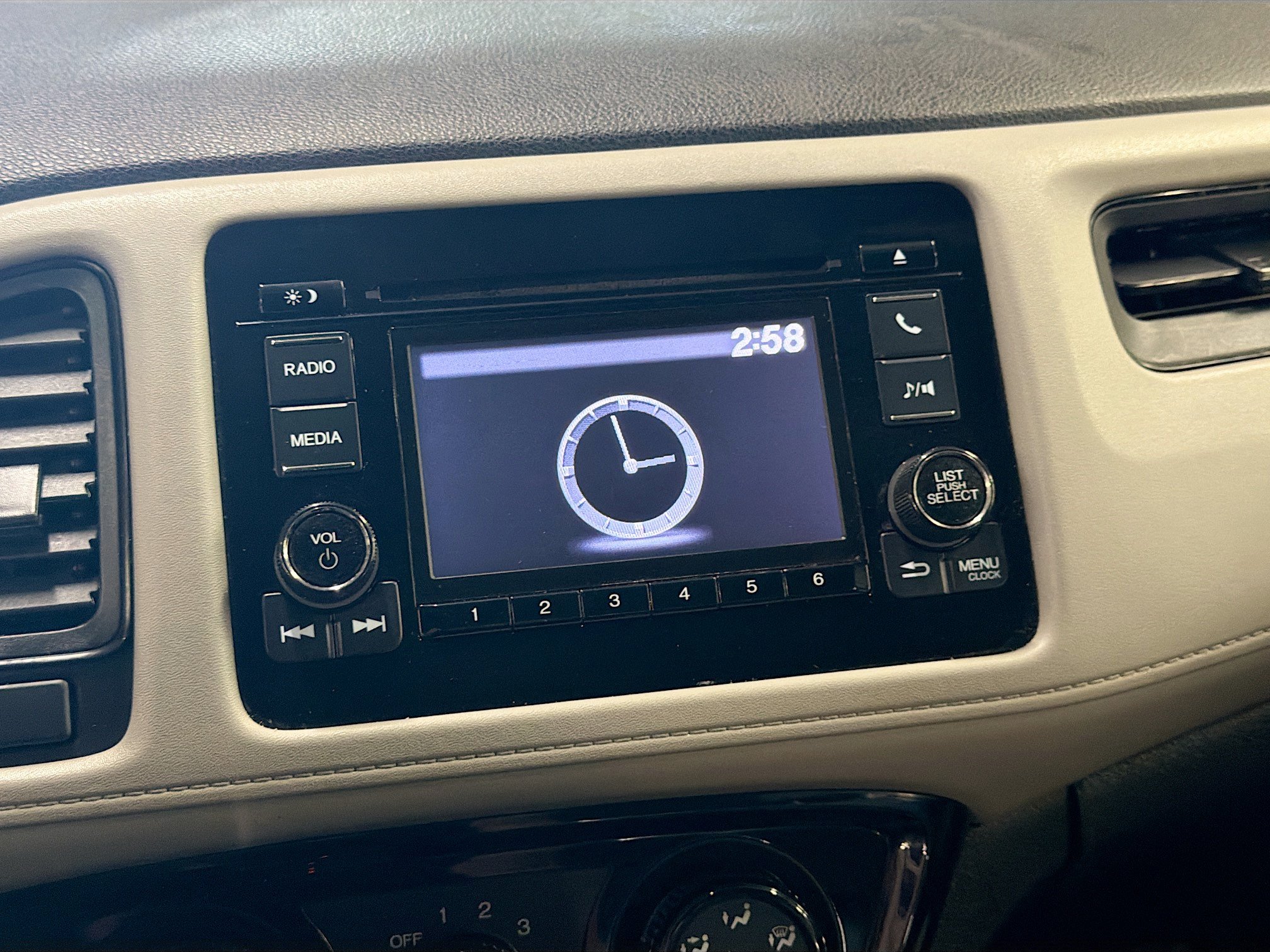 Used 2019 Honda HR-V LX image 19