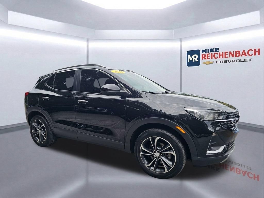 Used 2023 Buick Encore GX Select FWD image 2