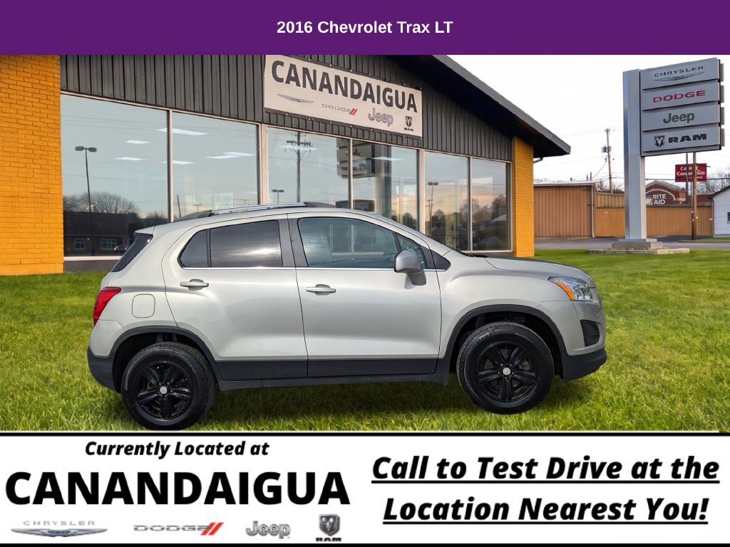 Used 2016 Chevrolet Trax LT w/ LT Convenience Package AWD/4WD image 2