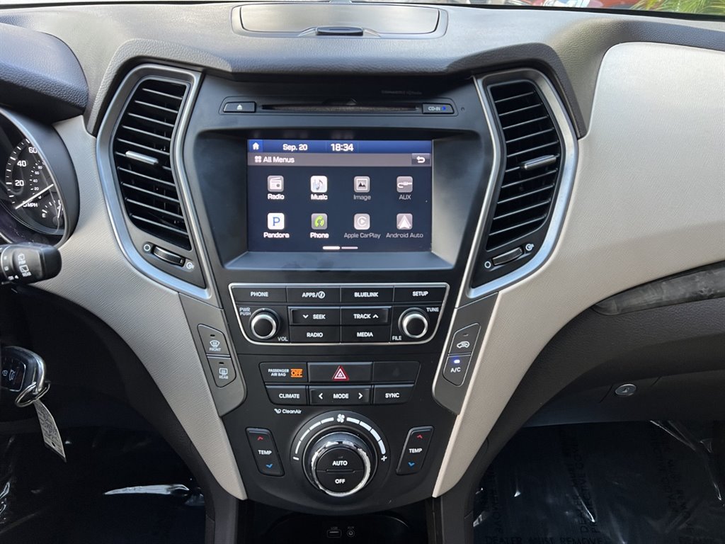 Used 2017 Hyundai Santa Fe Sport FWD image 23