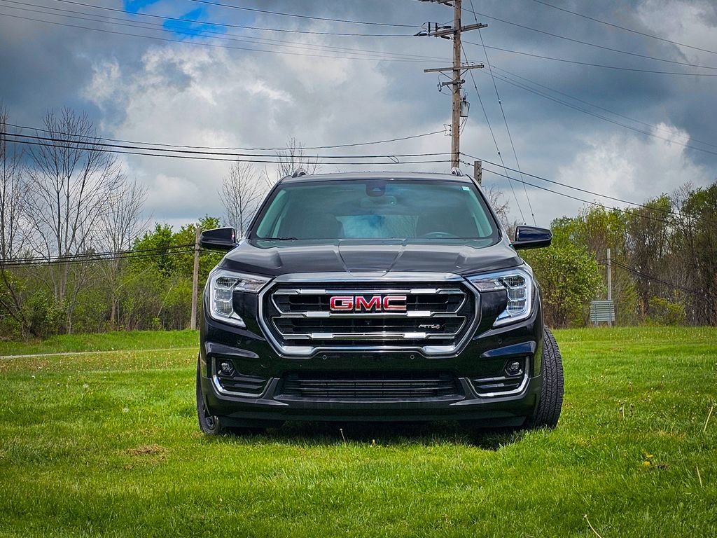 Certified 2022 GMC Terrain AT4 w/ Tech Package AWD/4WD image 8