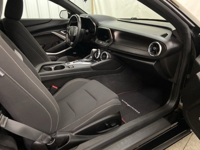 Used 2021 Chevrolet Camaro LT w/ RS Package image 20