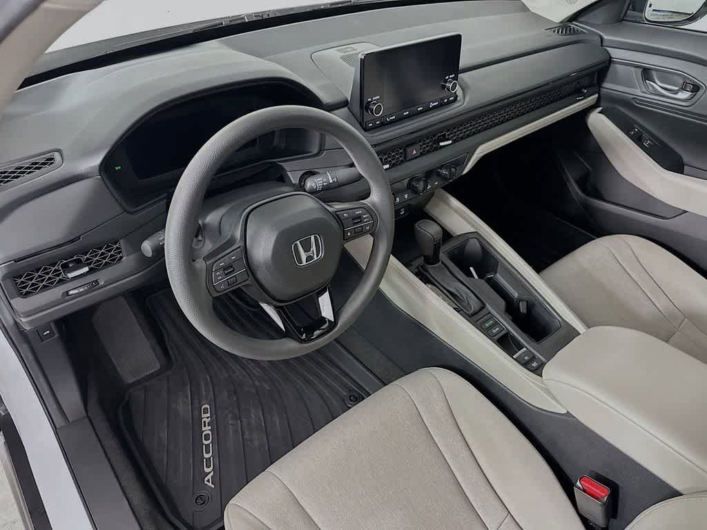 Used 2025 Honda Accord SE image 2
