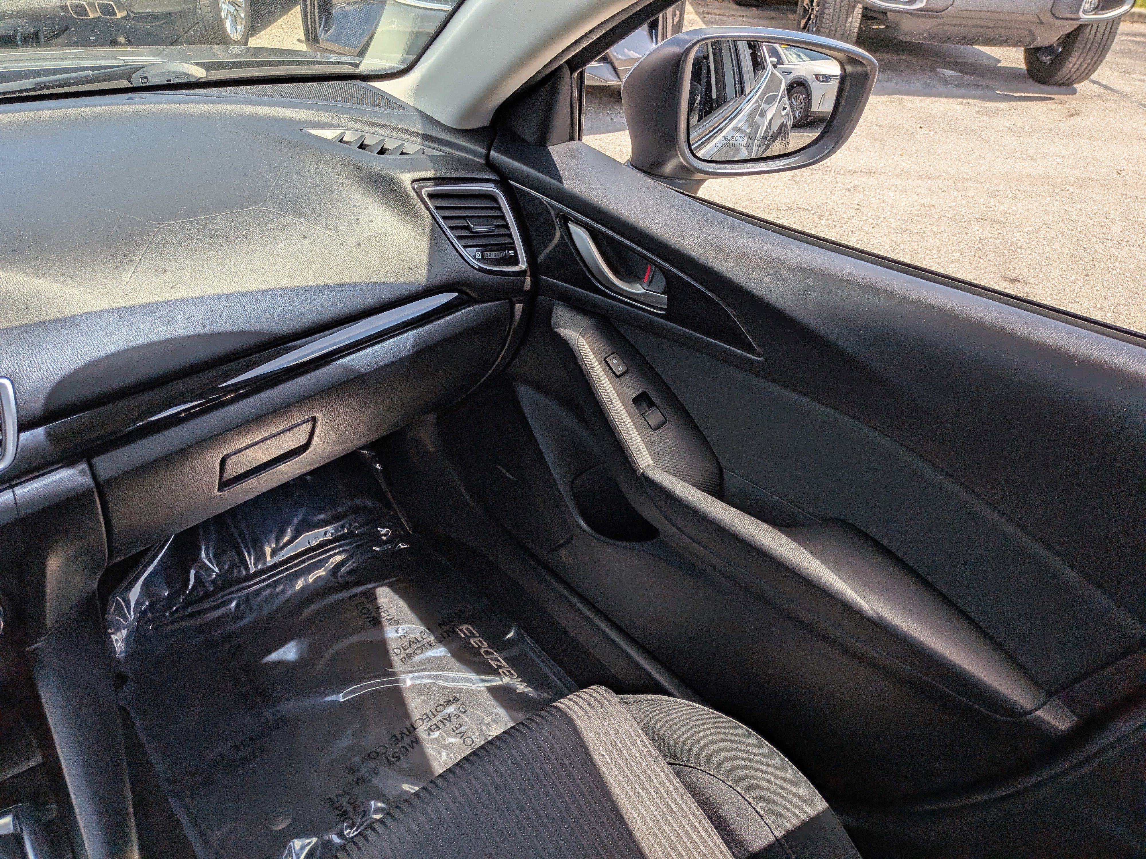 Used 2015 MAZDA MAZDA3 i Touring w/ Technology Package FWD image 16