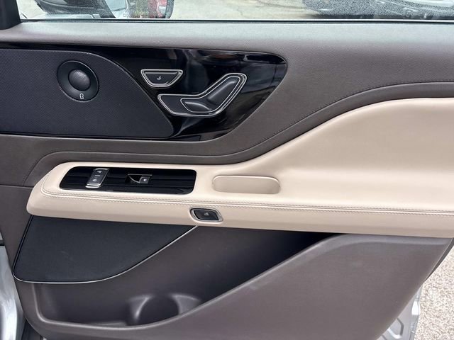 Certified 2023 Lincoln Aviator Reserve w/ Equipment Group 201A image 23