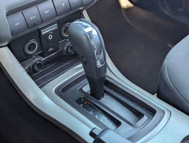 Used 2010 Ford Focus SES image 32